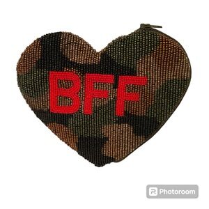 TIANA PURSE BAG HEART SHAPE BEADED BFF WALLET COIN ID RED CAMOUFLAGE ZIP NWOT